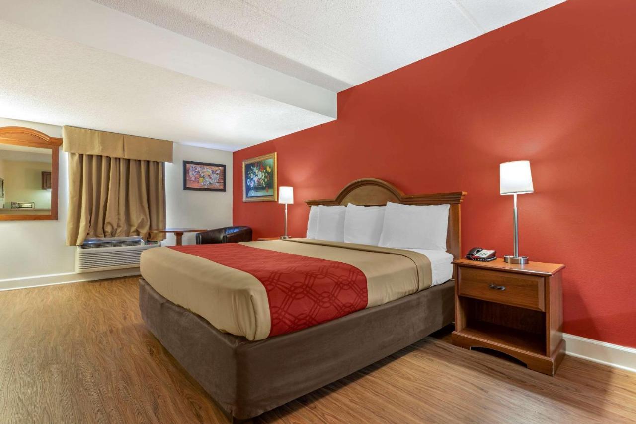 Econo Lodge Inn & Suites Lugoff Экстерьер фото