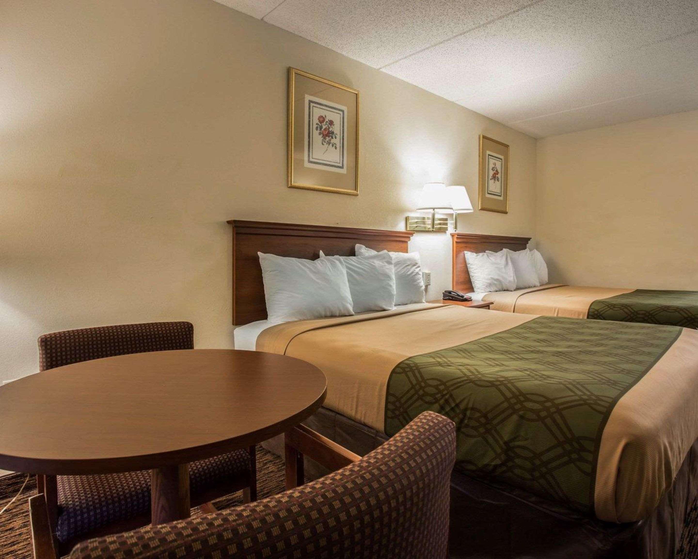 Econo Lodge Inn & Suites Lugoff Экстерьер фото