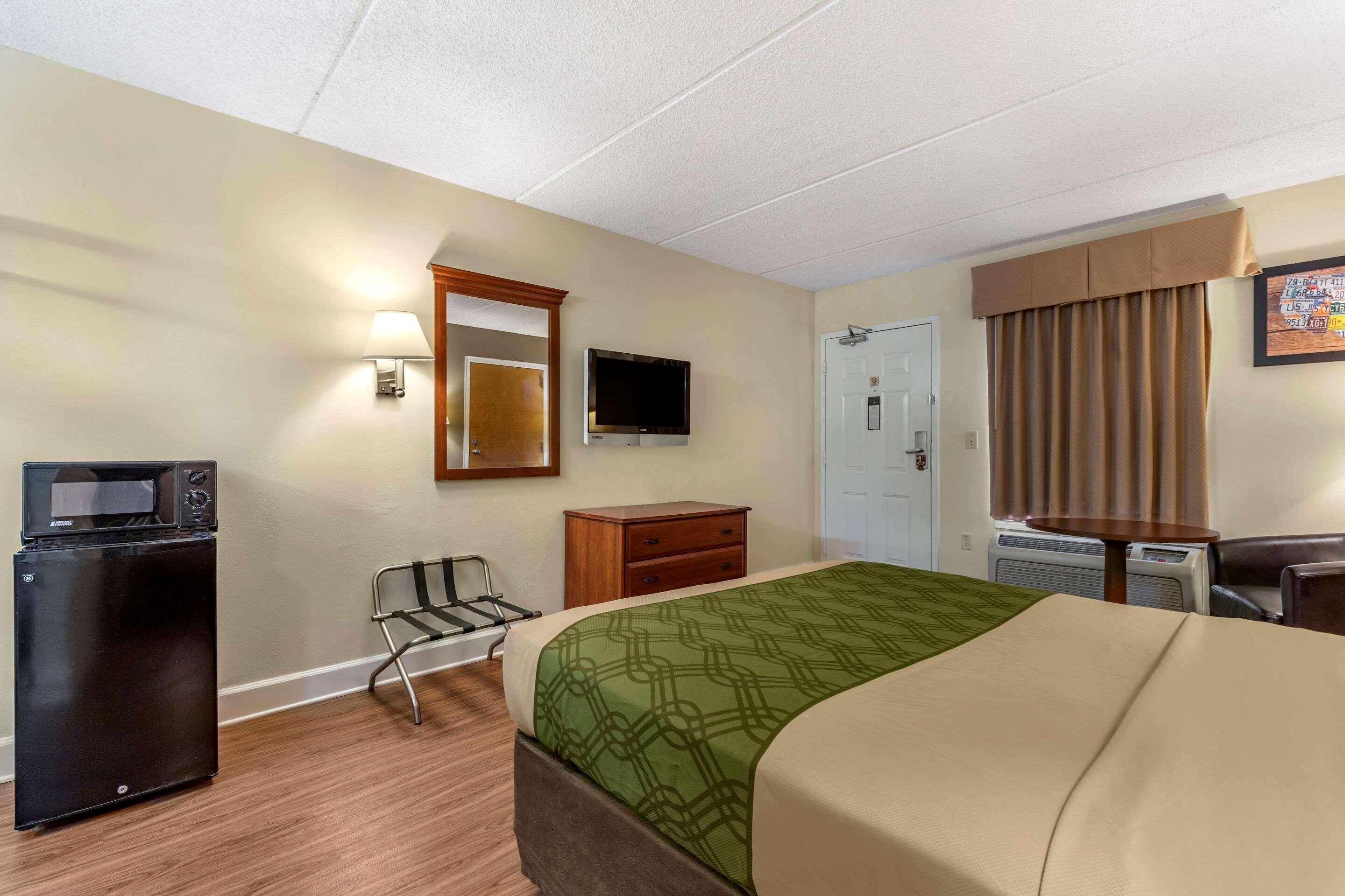 Econo Lodge Inn & Suites Lugoff Экстерьер фото