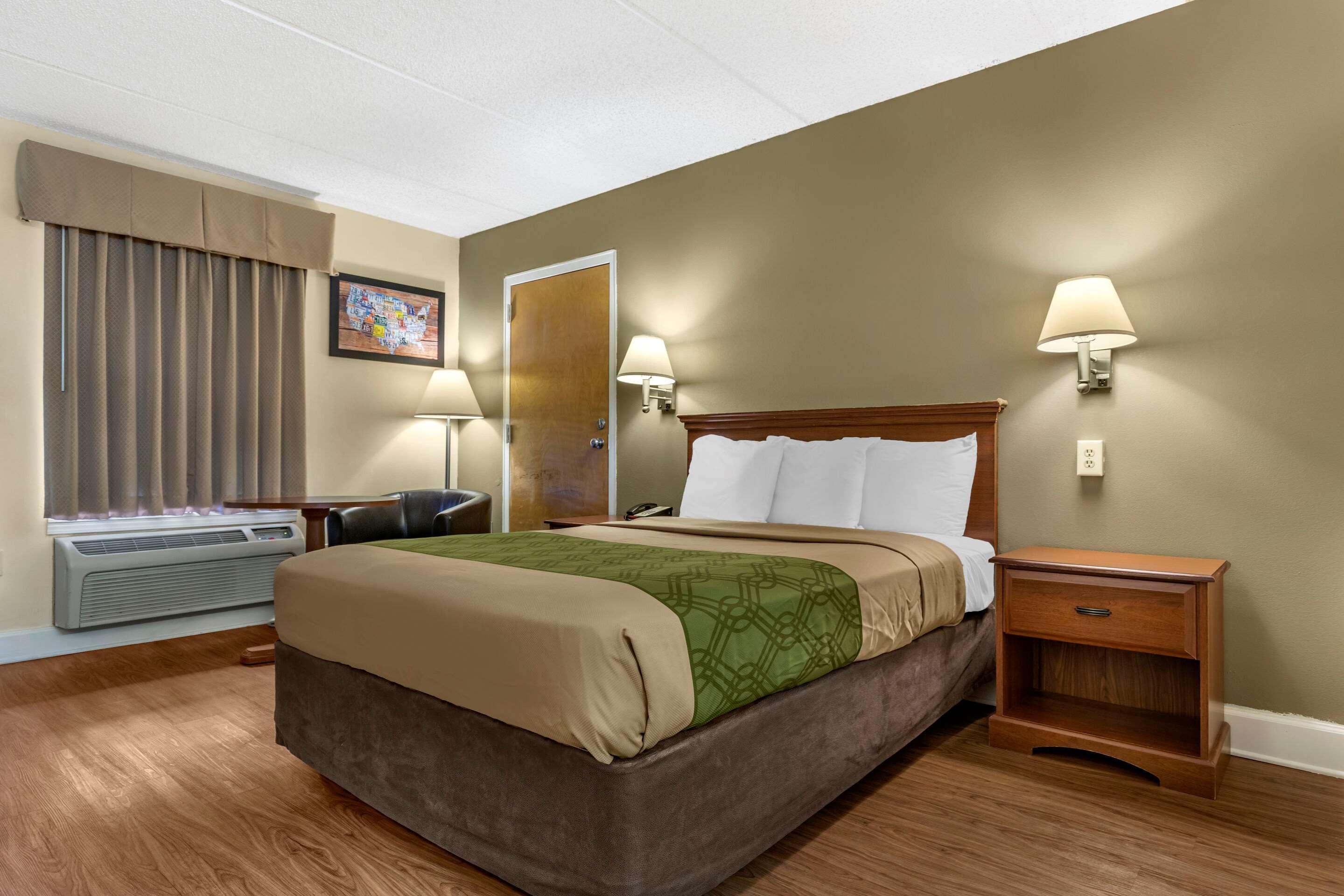 Econo Lodge Inn & Suites Lugoff Экстерьер фото