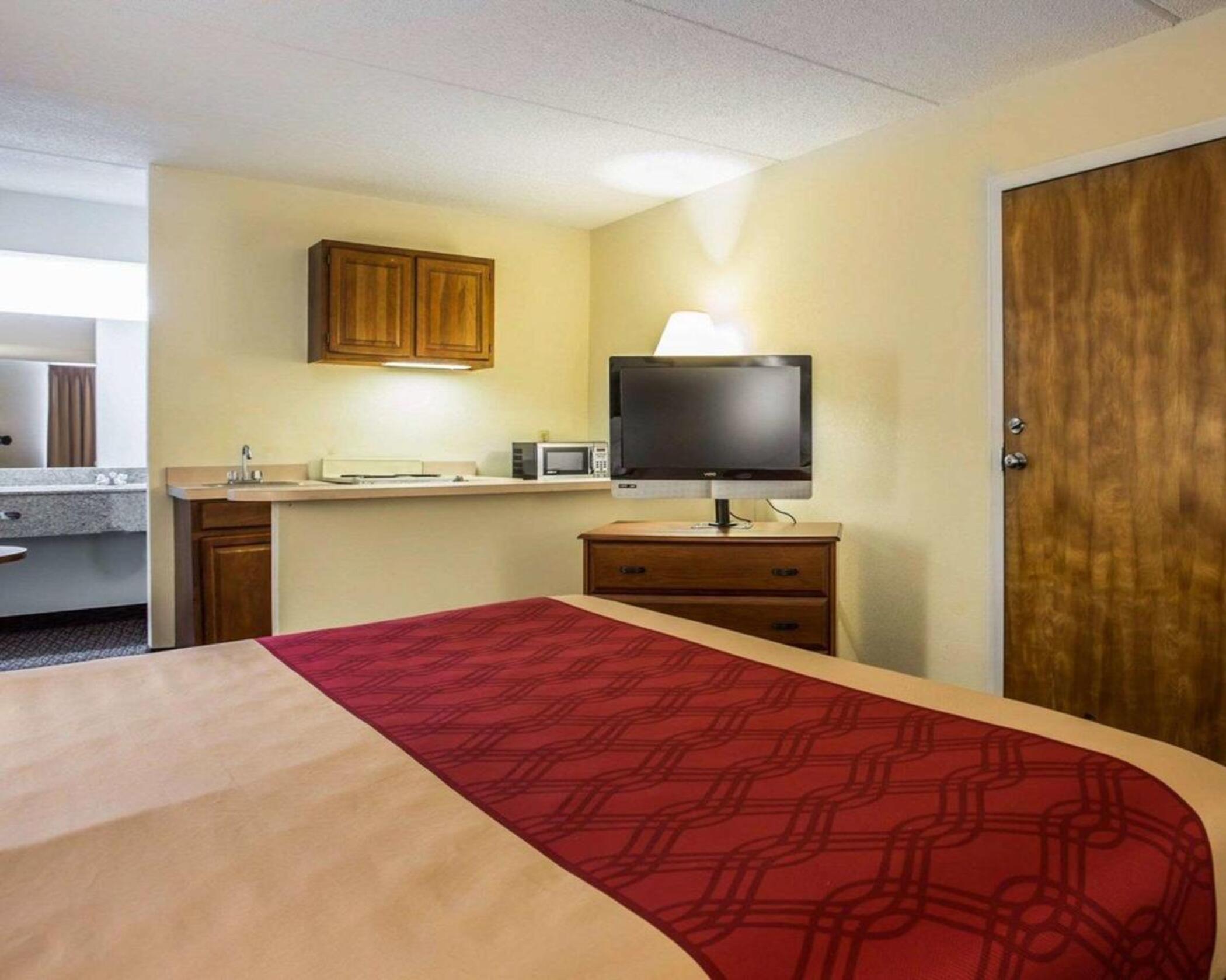 Econo Lodge Inn & Suites Lugoff Экстерьер фото