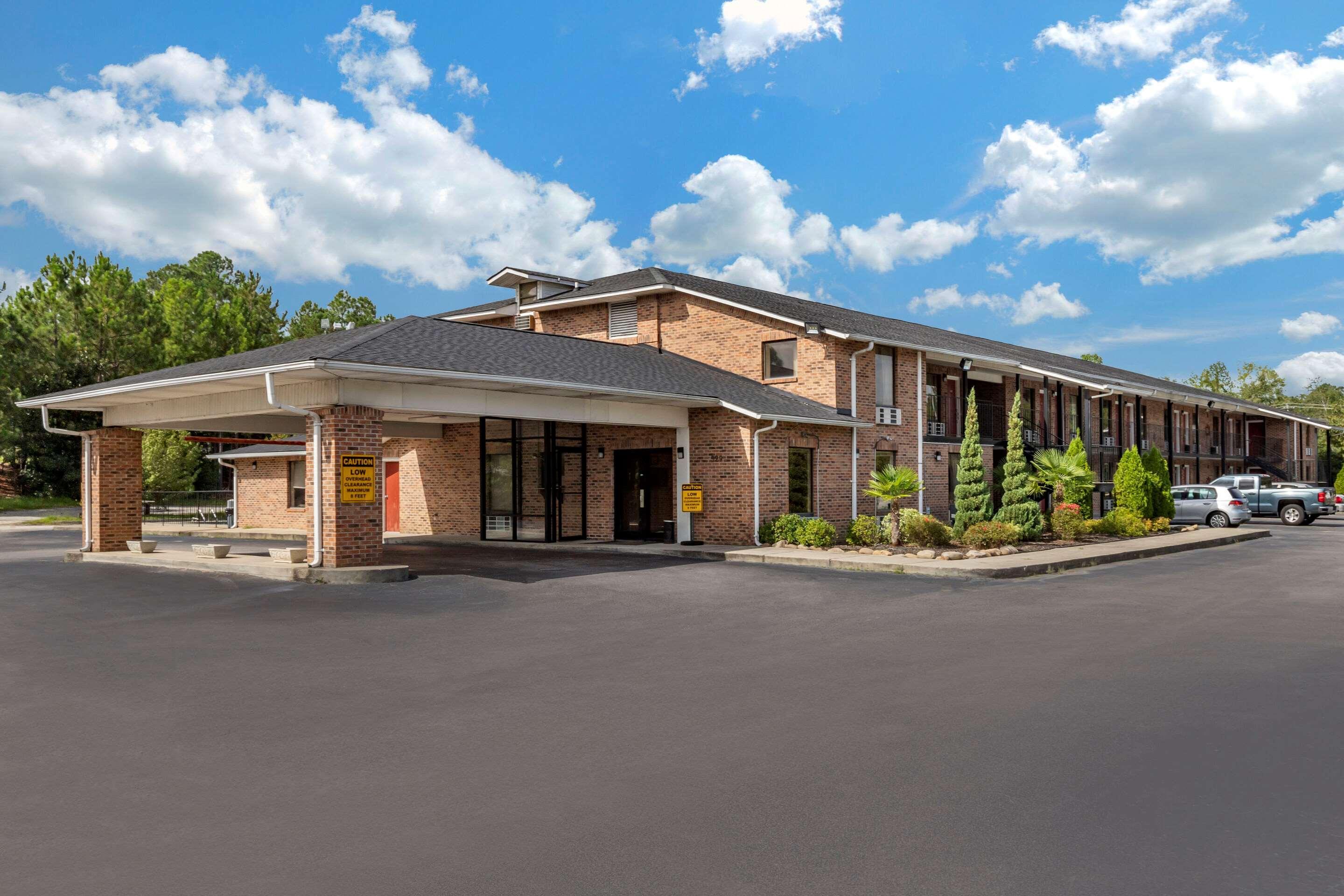 Econo Lodge Inn & Suites Lugoff Экстерьер фото