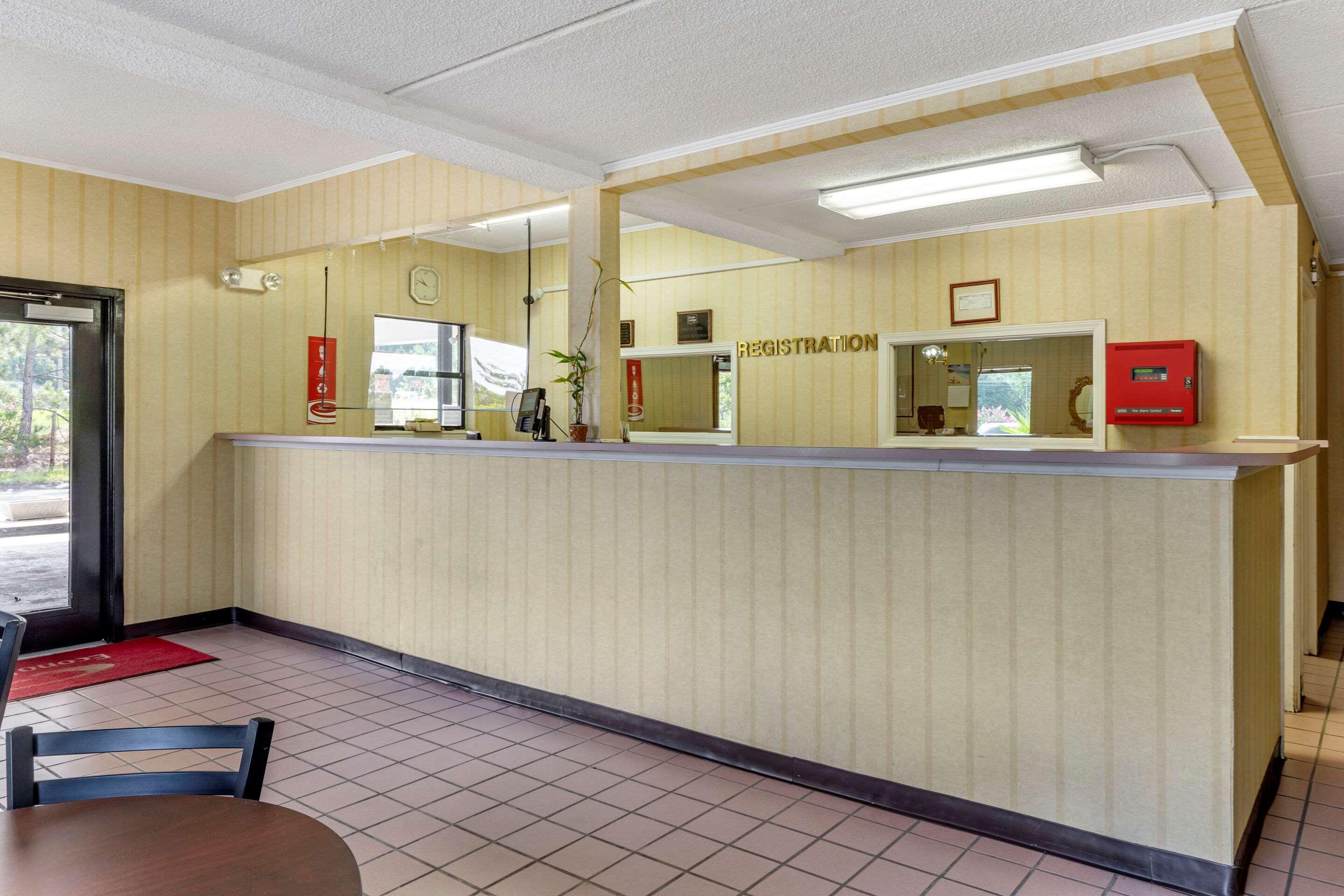 Econo Lodge Inn & Suites Lugoff Экстерьер фото