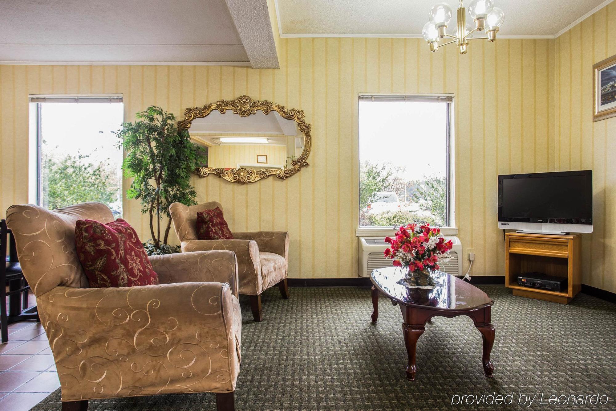 Econo Lodge Inn & Suites Lugoff Экстерьер фото