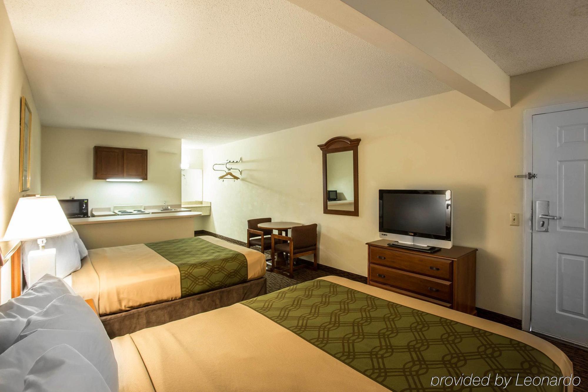 Econo Lodge Inn & Suites Lugoff Экстерьер фото