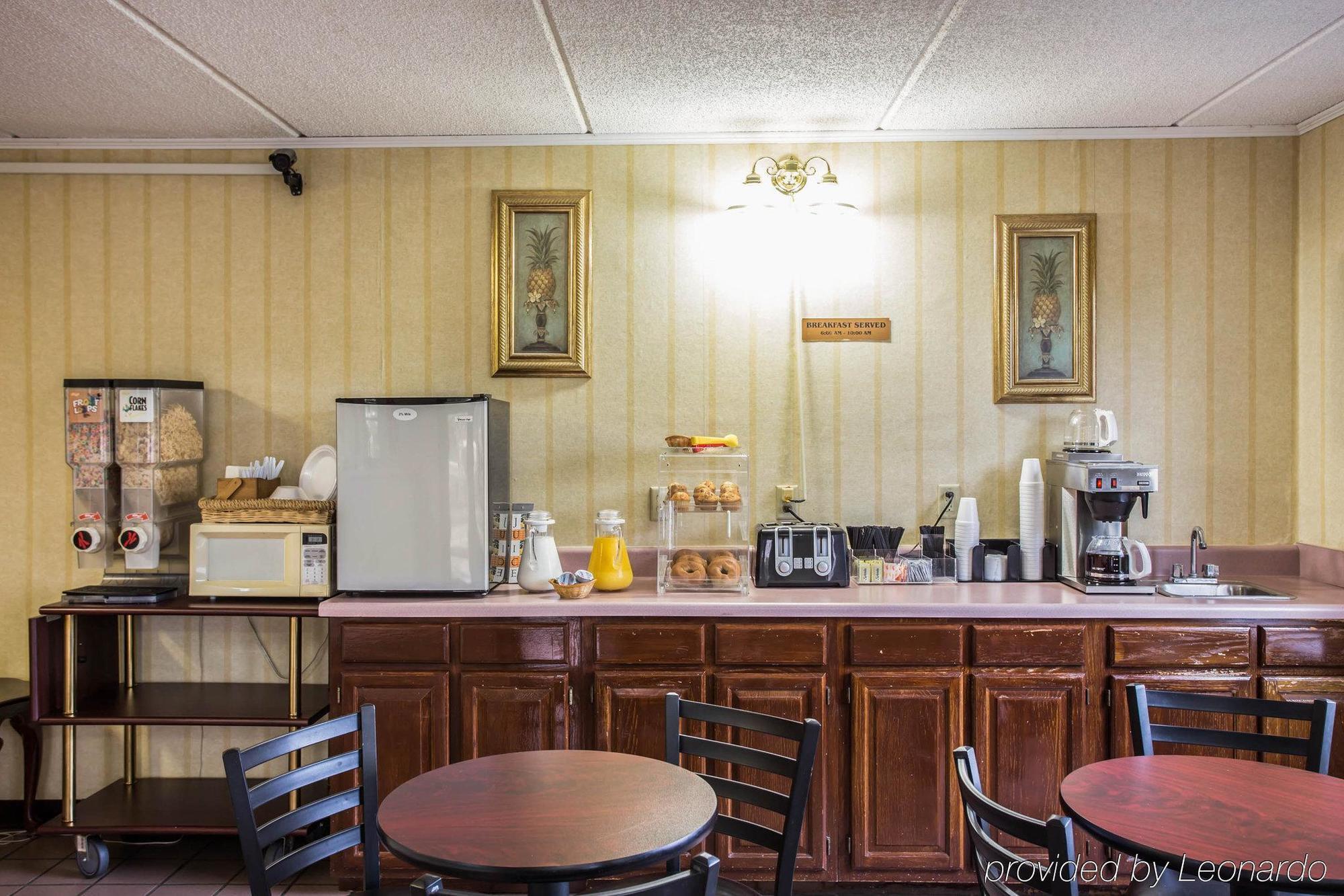 Econo Lodge Inn & Suites Lugoff Экстерьер фото