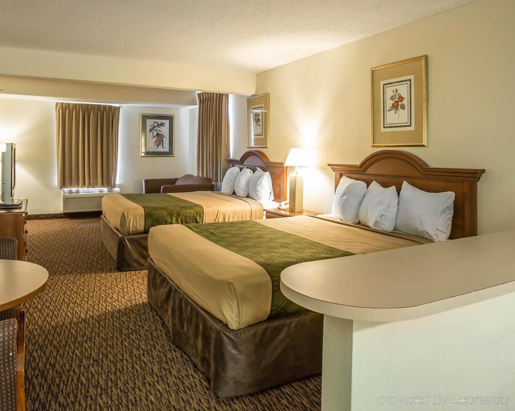 Econo Lodge Inn & Suites Lugoff Экстерьер фото