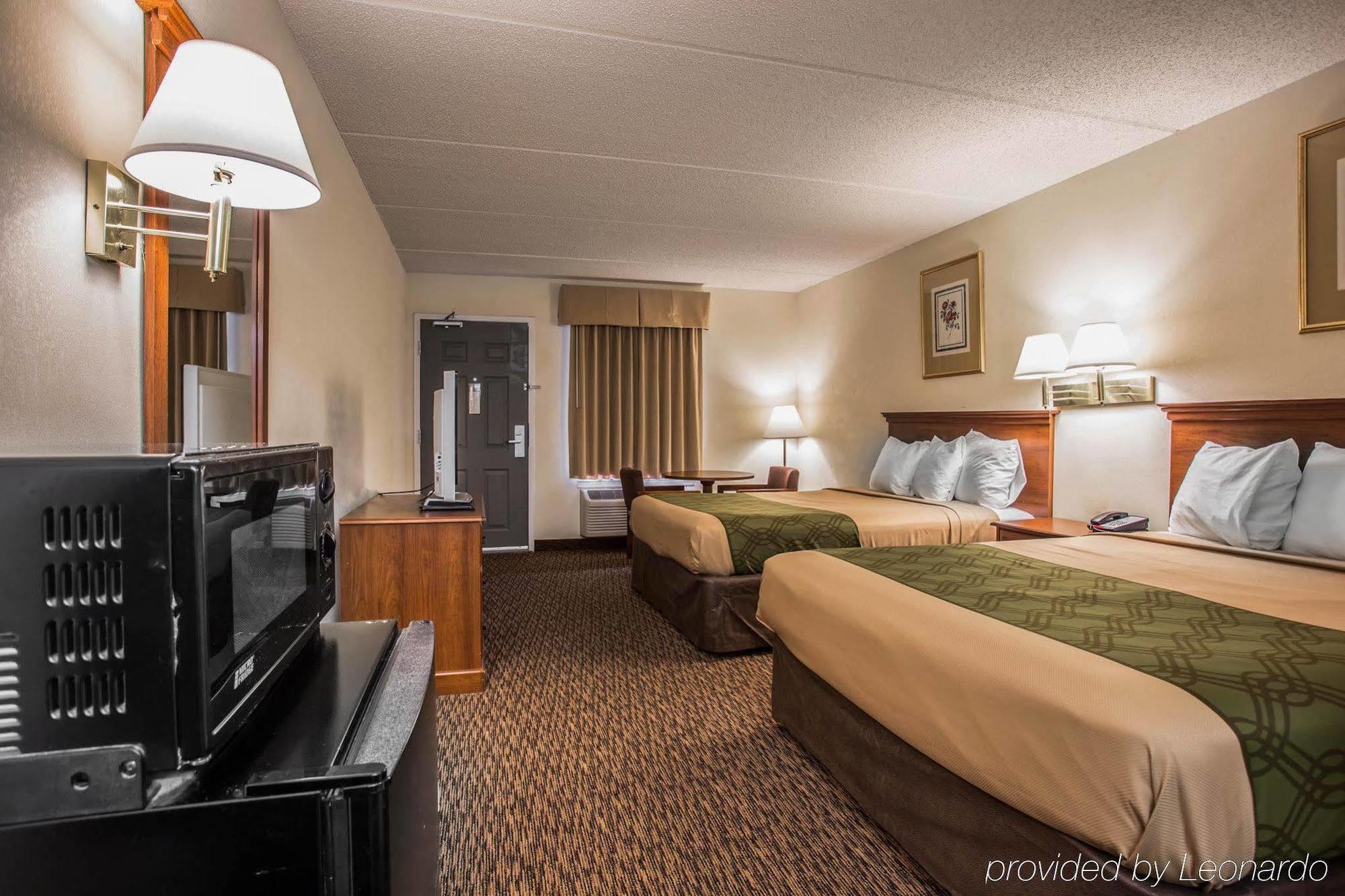 Econo Lodge Inn & Suites Lugoff Экстерьер фото