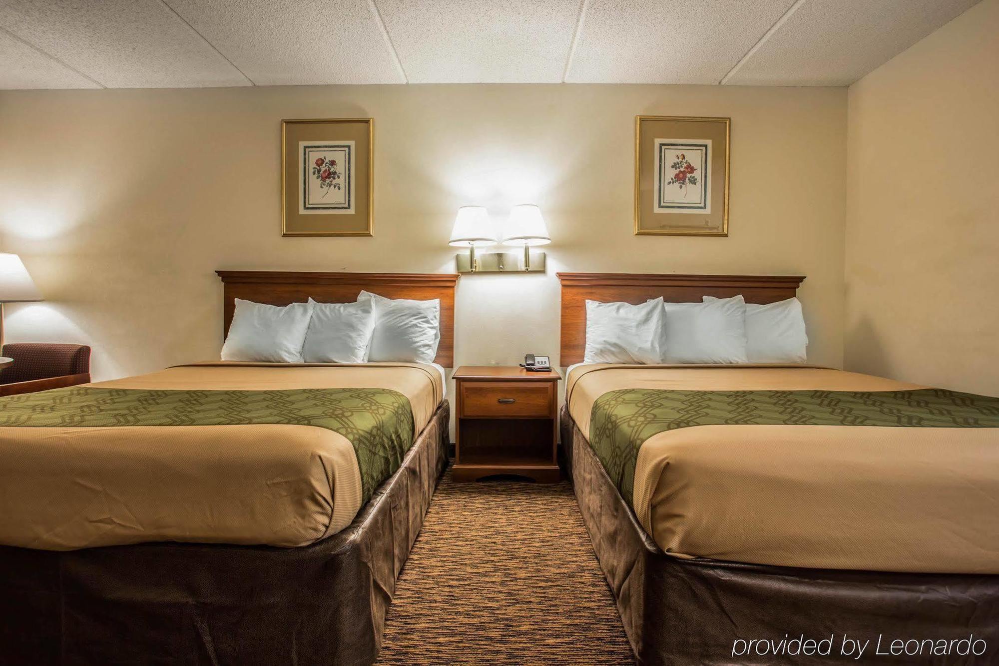 Econo Lodge Inn & Suites Lugoff Экстерьер фото
