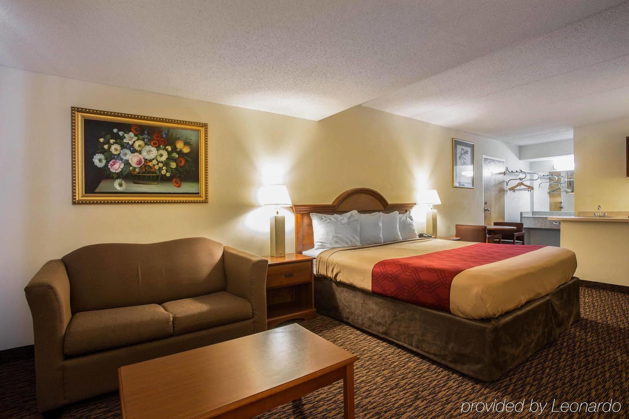 Econo Lodge Inn & Suites Lugoff Экстерьер фото