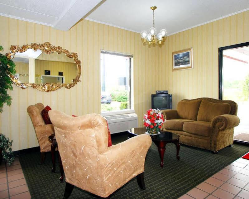 Econo Lodge Inn & Suites Lugoff Экстерьер фото